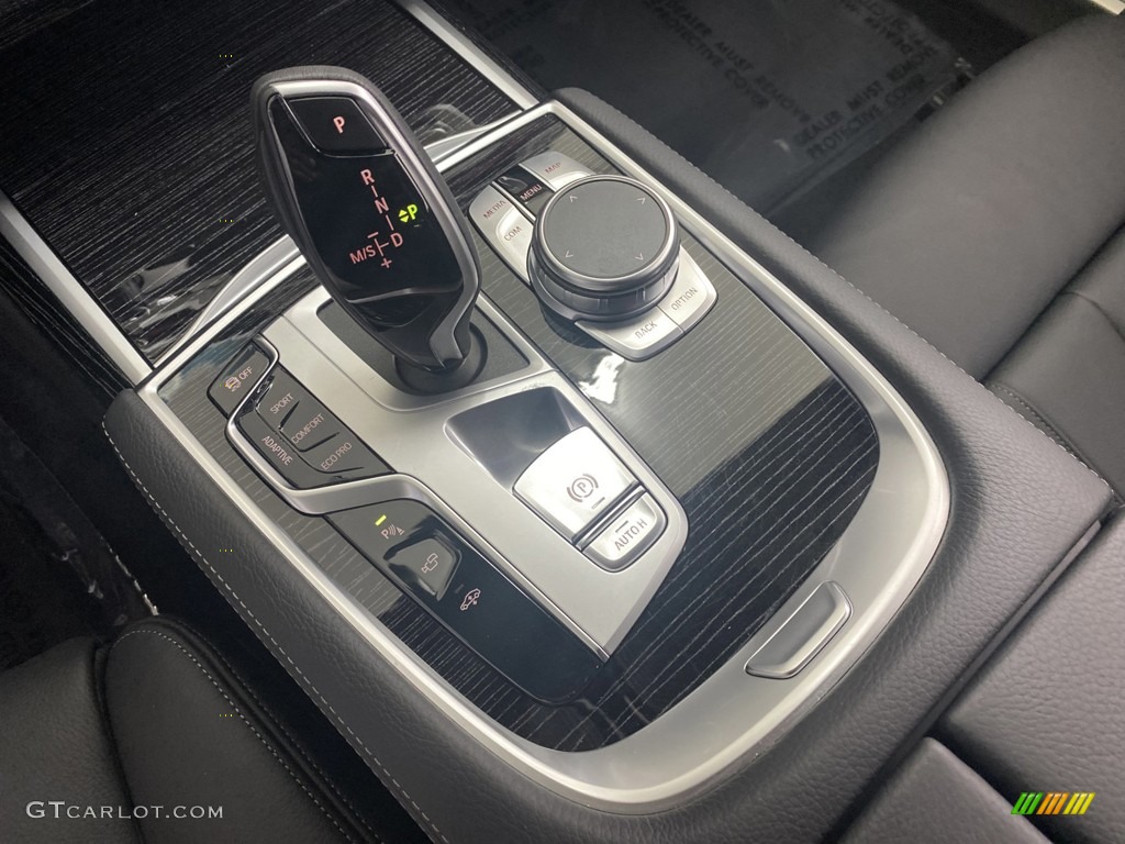 2022 BMW 7 Series 740i Sedan Transmission Photos