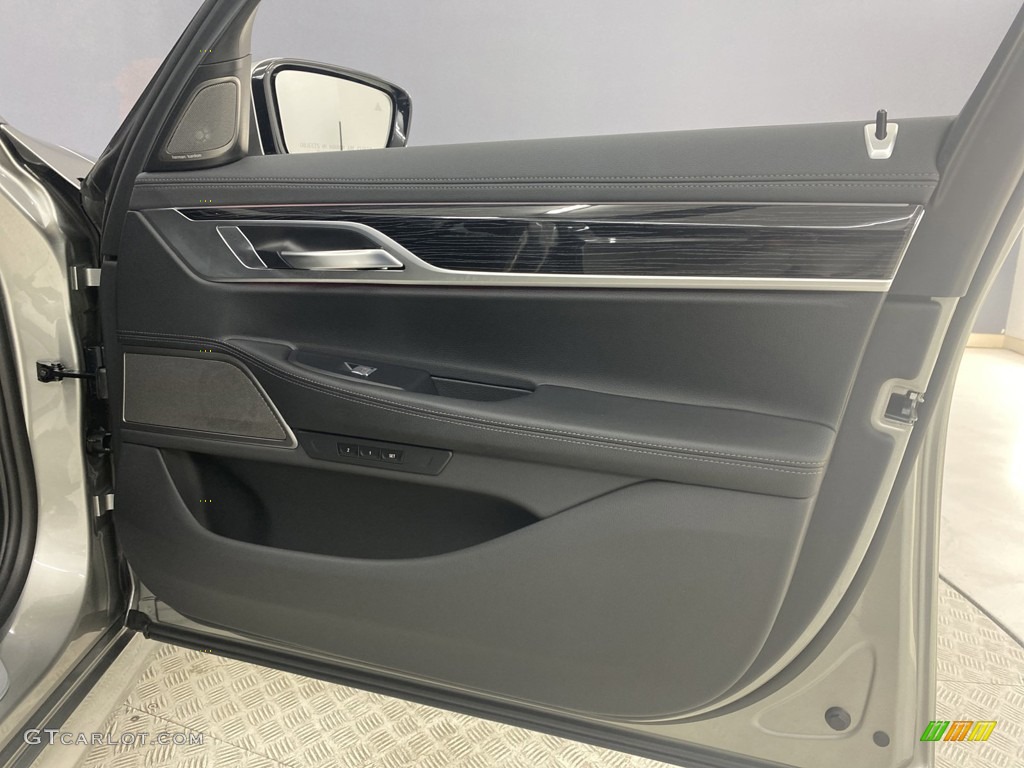 2022 BMW 7 Series 740i Sedan Black Door Panel Photo #144270329