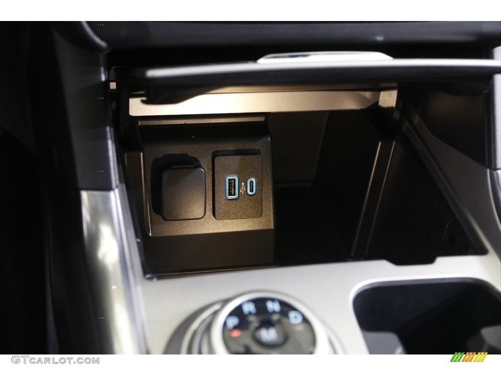 2020 Explorer Platinum 4WD - Agate Black Metallic / Ebony photo #15