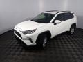 Super White - RAV4 XLE Photo No. 9