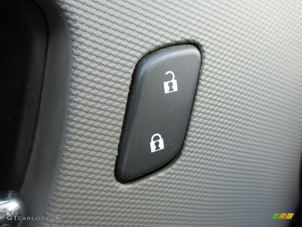 2019 Sonic LT Sedan - Summit White / Jet Black photo #10
