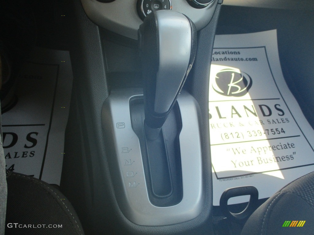 2019 Sonic LT Sedan - Summit White / Jet Black photo #20