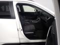 Super White - RAV4 XLE Photo No. 39
