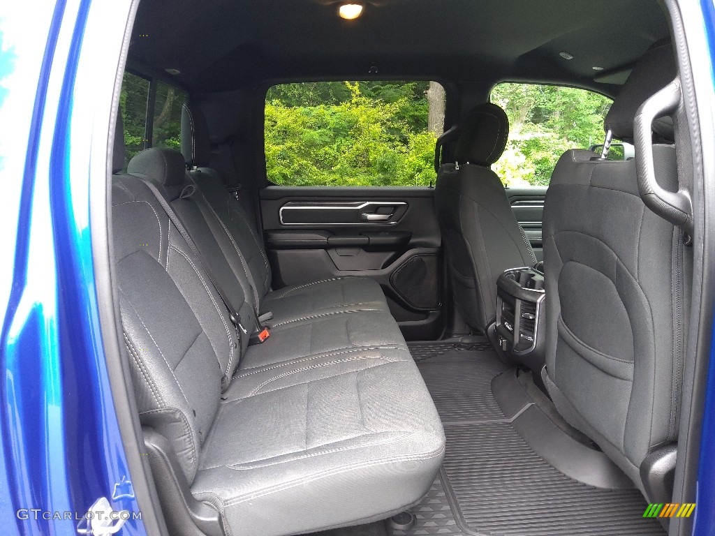2019 1500 Big Horn Crew Cab 4x4 - Blue Streak Pearl / Black photo #17