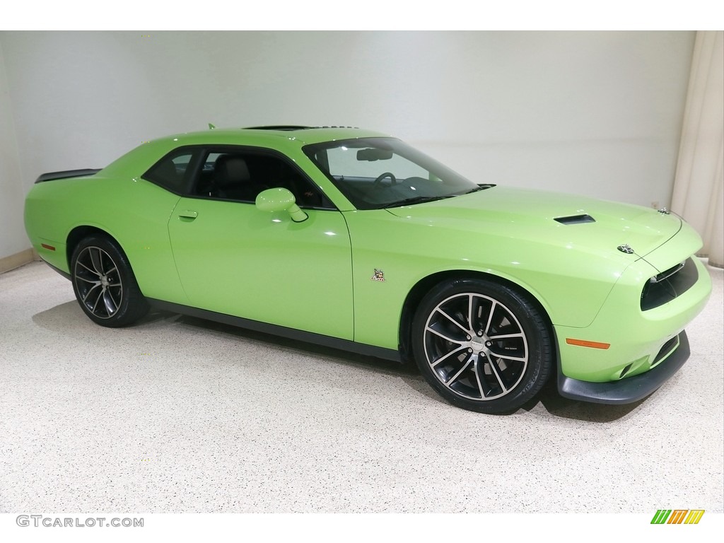 2015 Challenger R/T Scat Pack - Sublime Green Pearl / Black photo #1