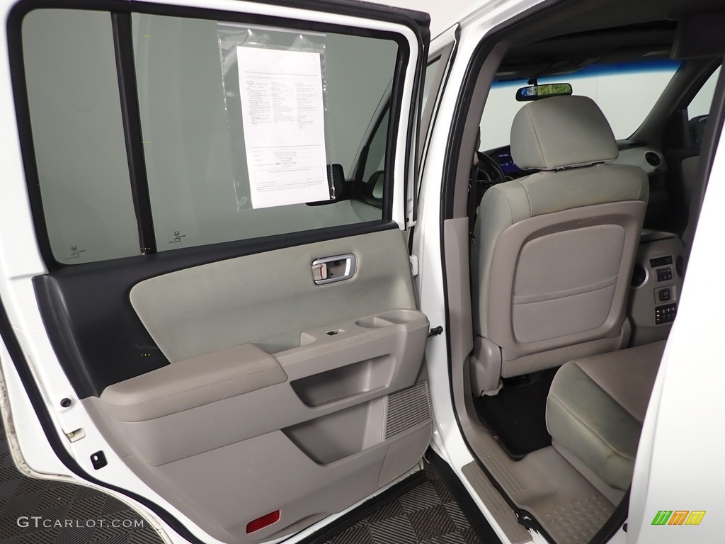 2015 Honda Pilot SE 4WD Gray Door Panel Photo #144282571