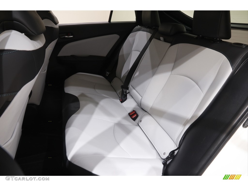 2017 Prius Prius Four - Blizzard White Pearl / Moonstone Gray photo #18