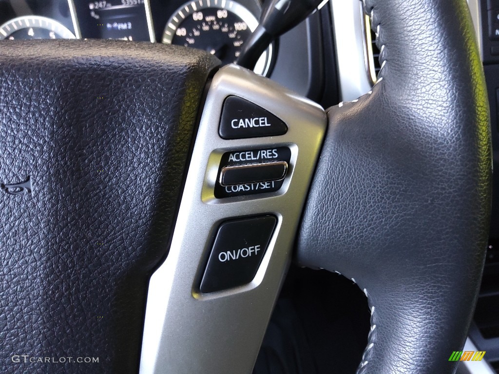 2017 Nissan Titan PRO-4X Crew Cab 4x4 Steering Wheel Photos