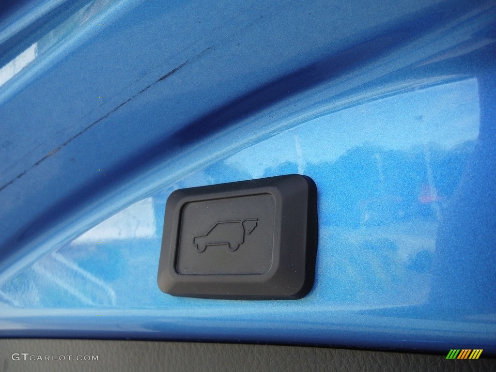 2018 RAV4 SE AWD - Electric Storm Blue / Black photo #31