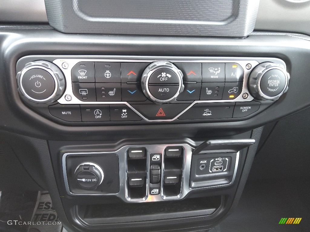 2022 Jeep Gladiator Willys 4x4 Controls Photos