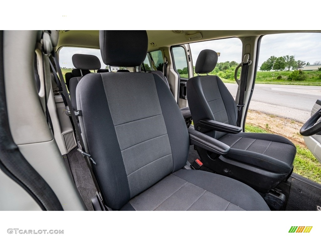 2008 Grand Caravan SE - Stone White / Medium Slate Gray/Light Shale photo #26