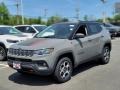 Front 3/4 View of 2022 Compass Trailhawk 4x4