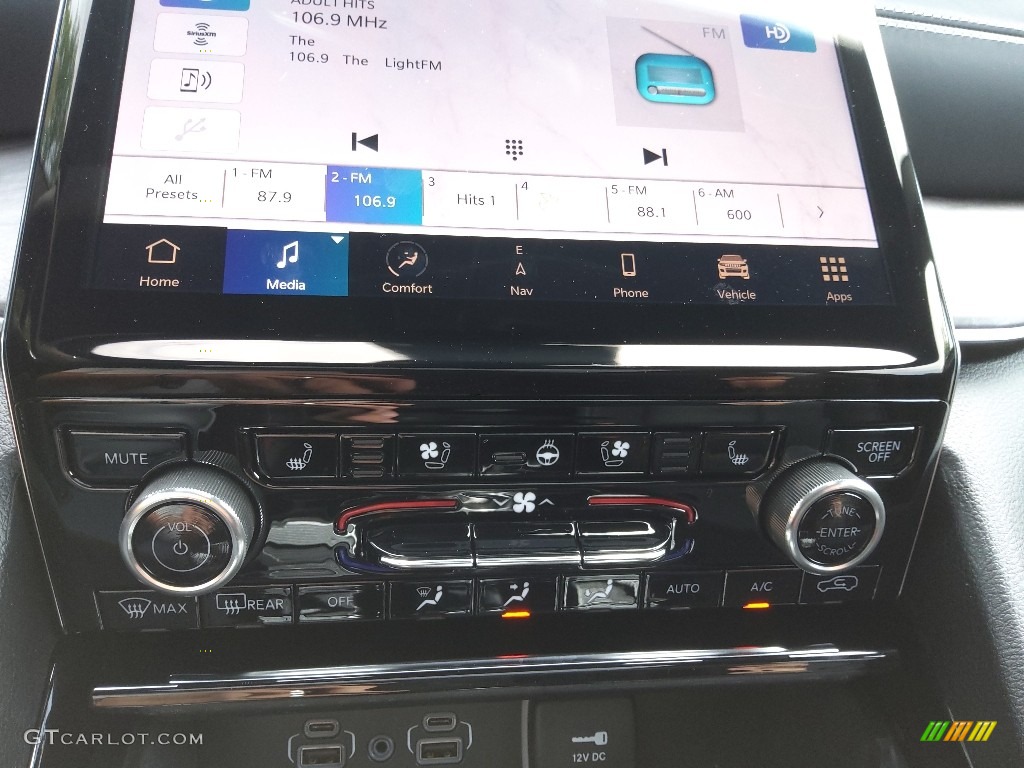 2022 Jeep Grand Cherokee Overland 4x4 Controls Photo #144291796