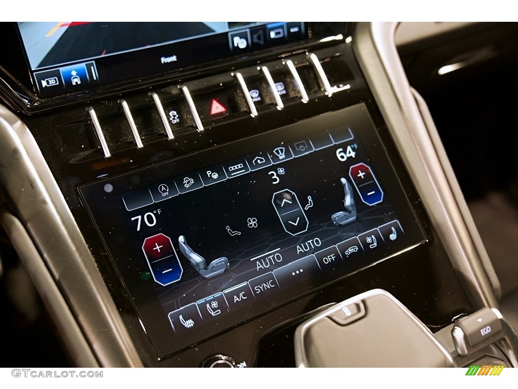 2022 Lamborghini Urus AWD Controls Photos