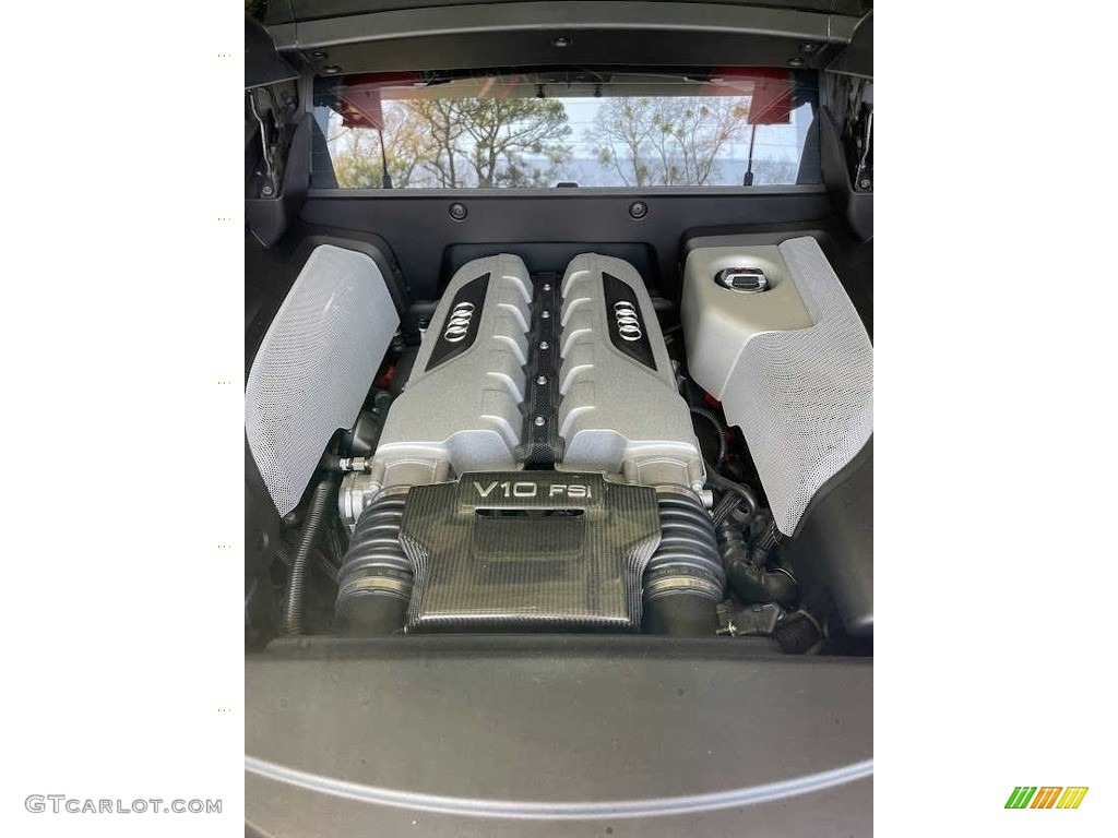 2011 Audi R8 5.2 FSI quattro Engine Photos