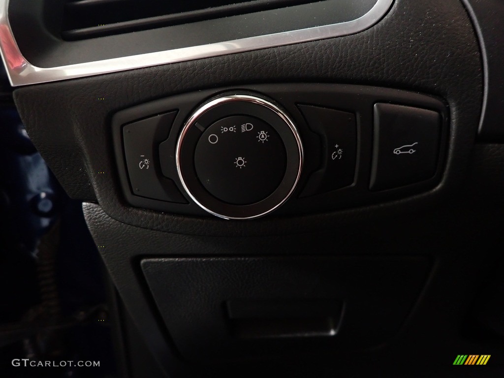 2017 Edge Titanium AWD - Blue Jeans Metallic / Ebony photo #36