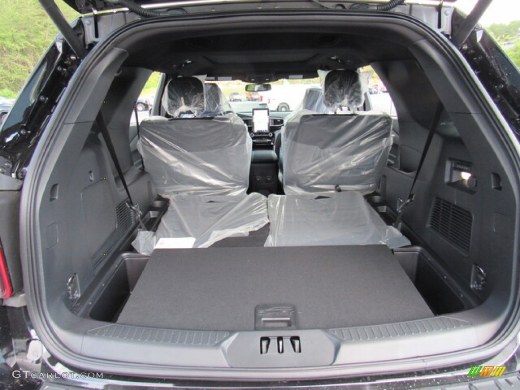 2022 Ford Explorer ST 4WD Trunk Photos