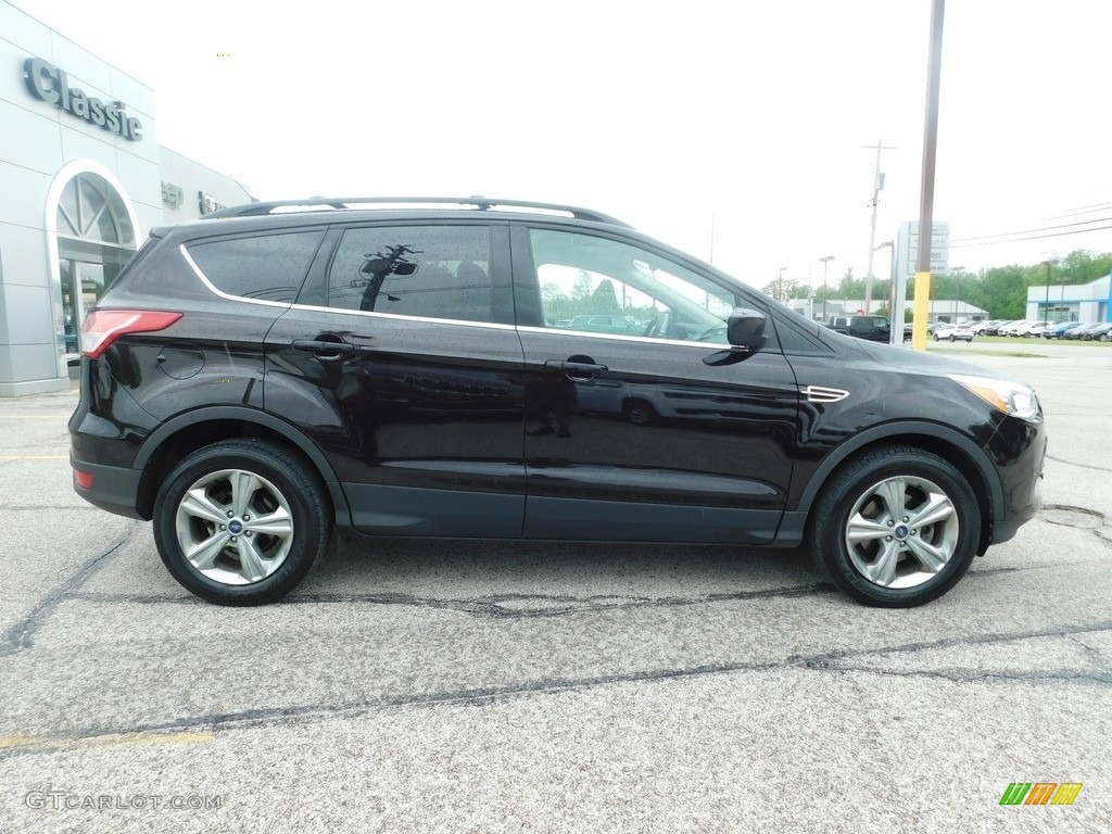 2013 Escape SE 1.6L EcoBoost - Tuxedo Black Metallic / Charcoal Black photo #2