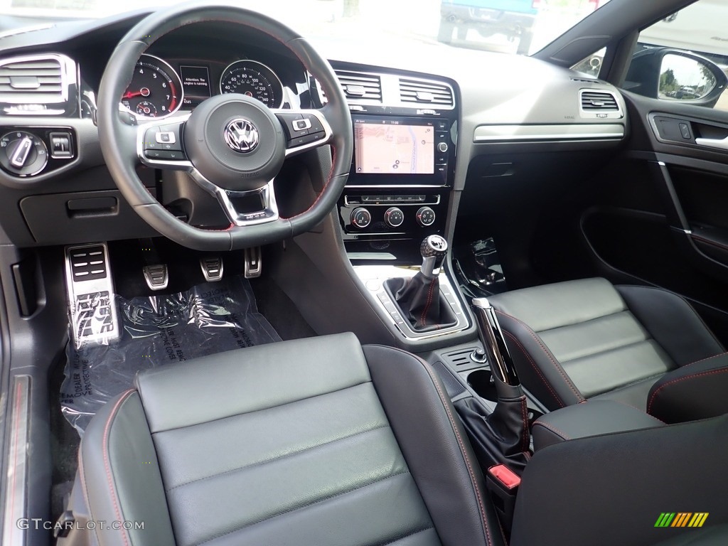 Titan Black Interior 2021 Volkswagen Golf GTI SE Photo #144299334