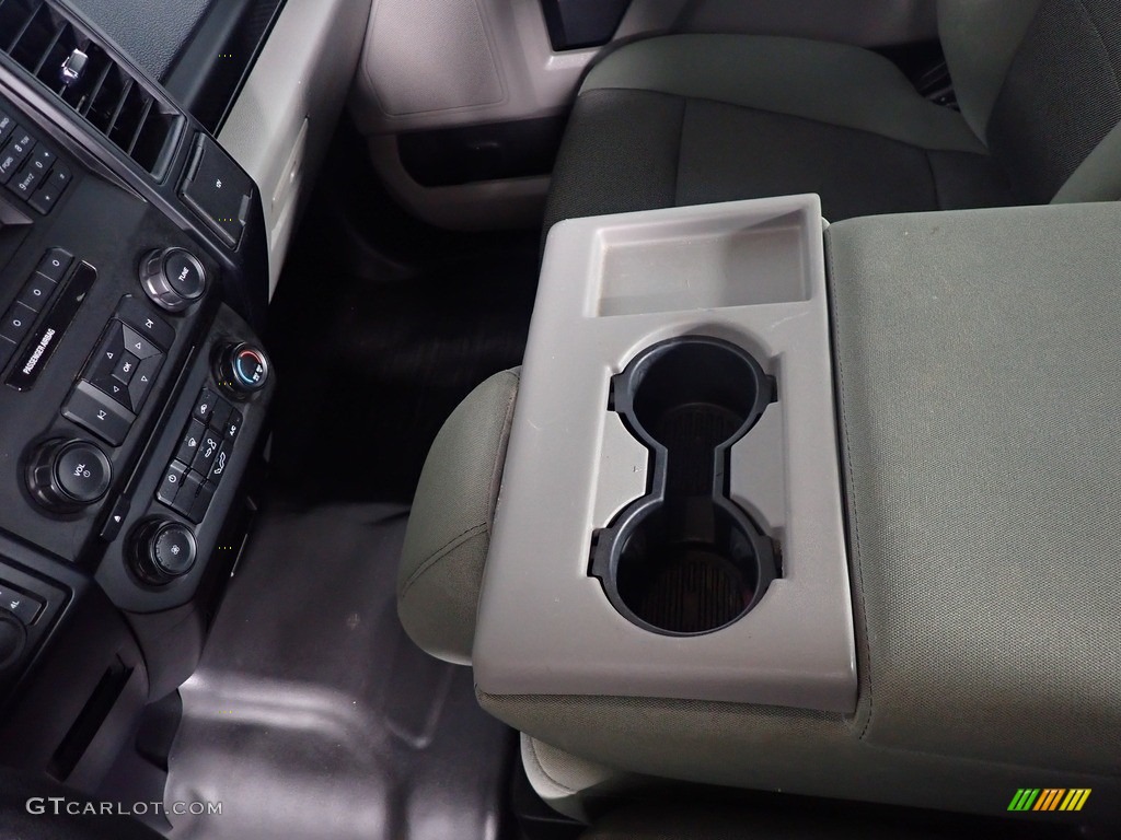 2016 F150 XL SuperCrew 4x4 - Oxford White / Medium Earth Gray photo #31