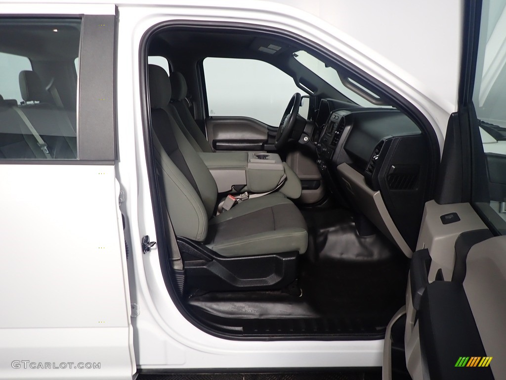 2016 F150 XL SuperCrew 4x4 - Oxford White / Medium Earth Gray photo #37