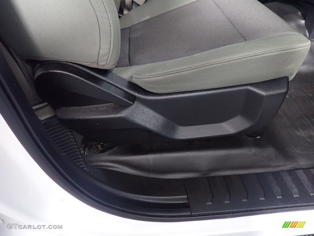 2016 F150 XL SuperCrew 4x4 - Oxford White / Medium Earth Gray photo #38