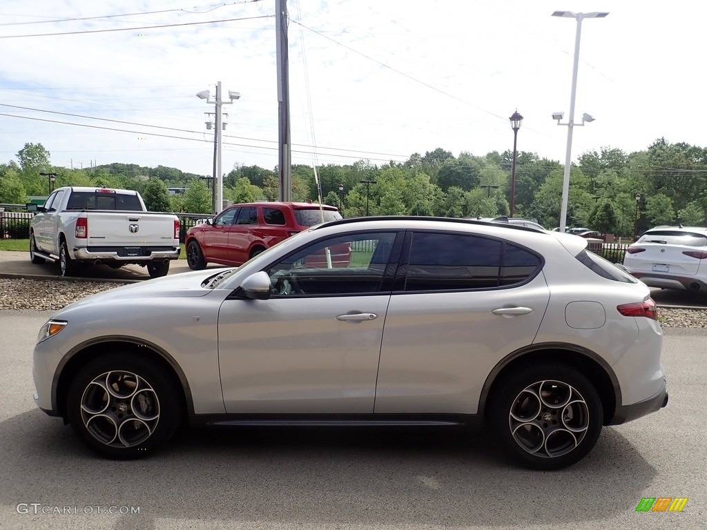 2022 Stelvio Ti AWD - Moonlight Gray Metallic / Black photo #6