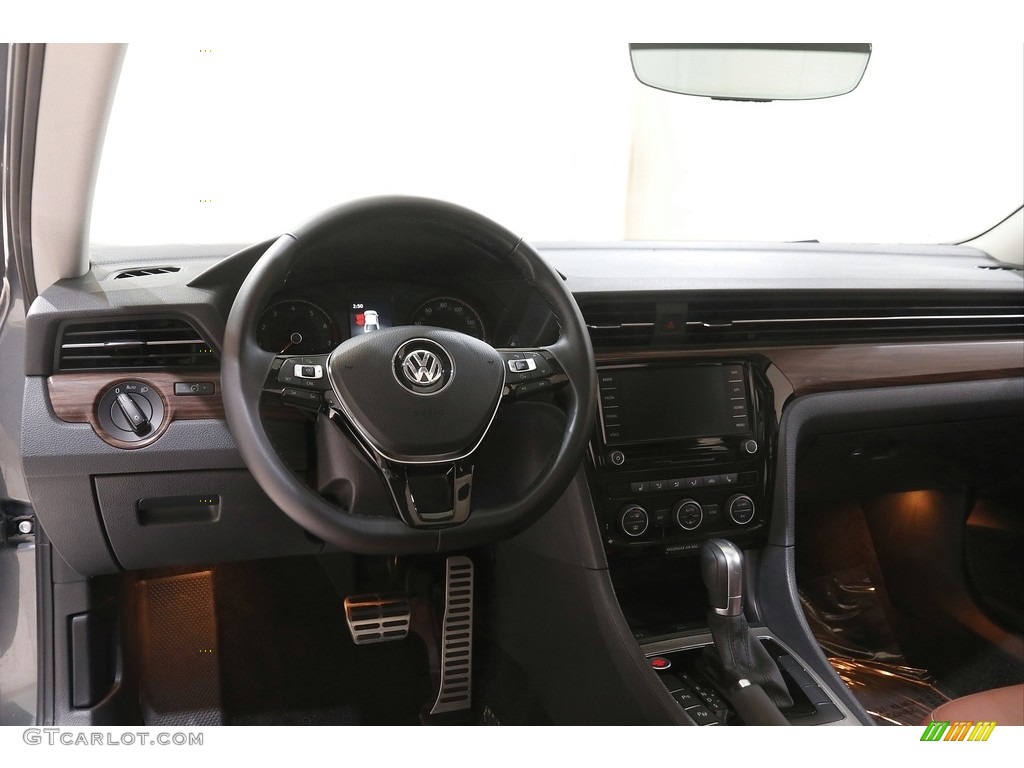 2020 Volkswagen Passat SEL Mauro Brown Dashboard Photo #144300687