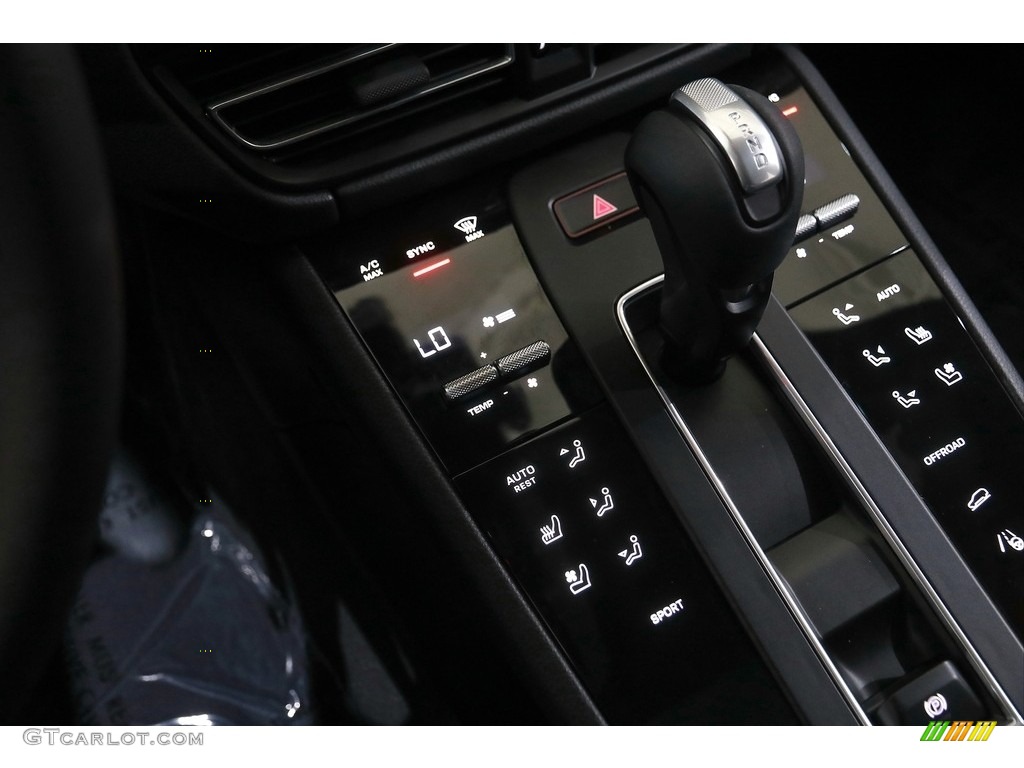2022 Porsche Macan Standard Macan Model 7 Speed PDK Automatic Transmission Photo #144301423