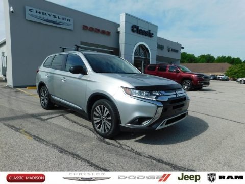 2019 Mitsubishi Outlander ES Data, Info and Specs