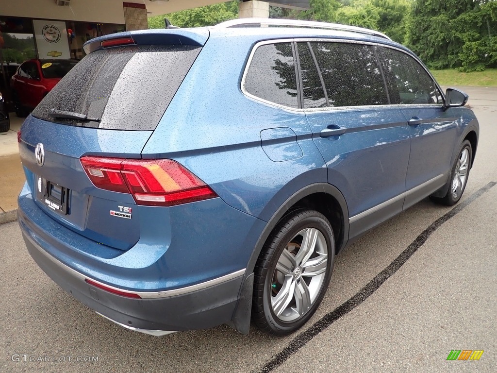 2018 Tiguan SEL Premium 4MOTION - Silk Blue Metallic / Storm Gray photo #9