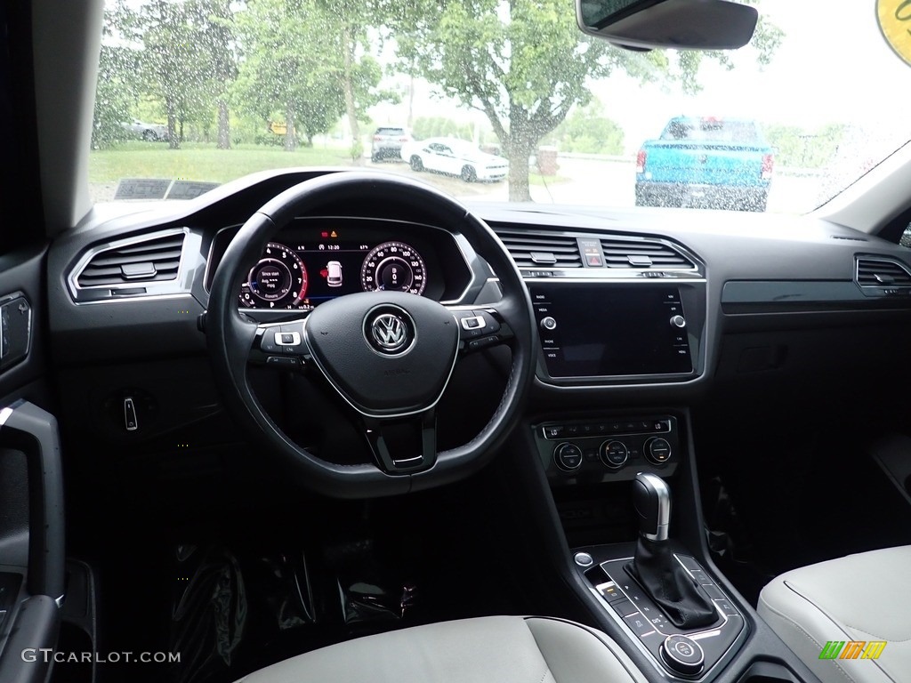 2018 Tiguan SEL Premium 4MOTION - Silk Blue Metallic / Storm Gray photo #14