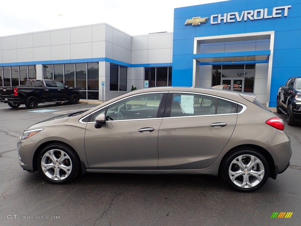Pepperdust Metallic 2018 Chevrolet Cruze Premier Hatchback Exterior Photo #144307731