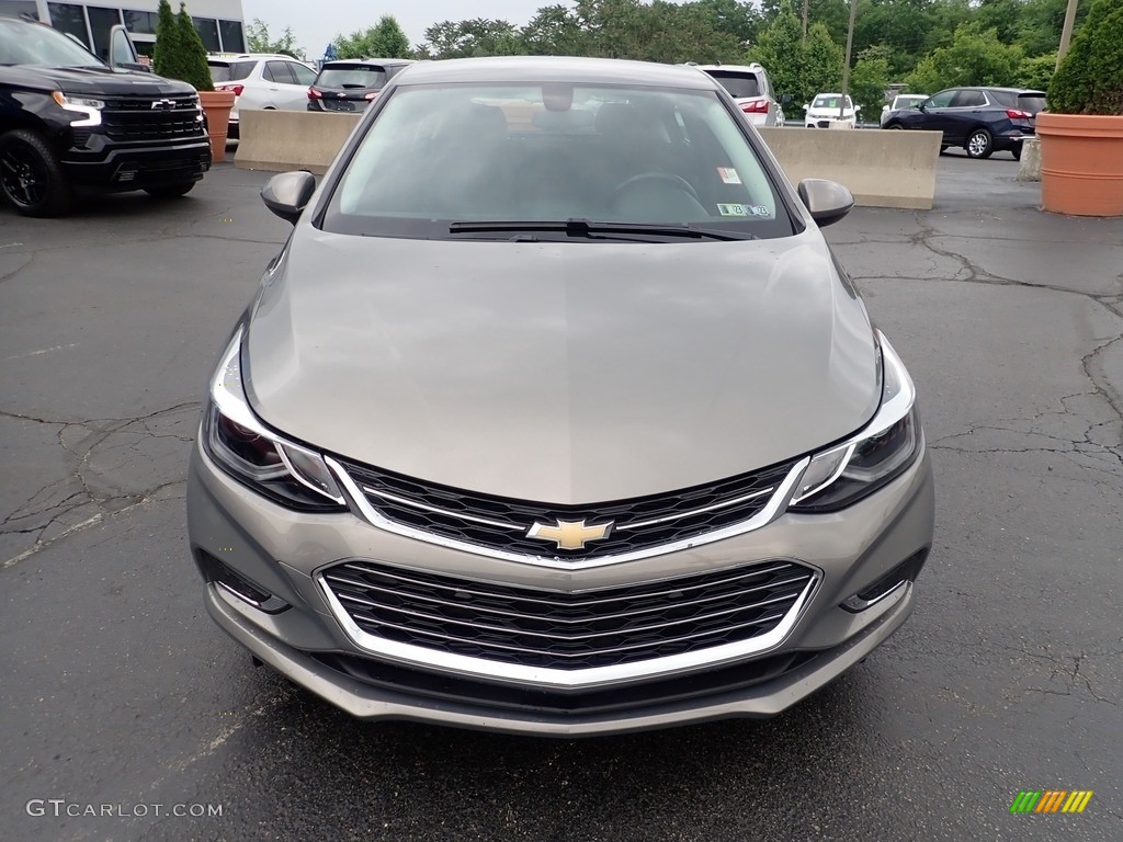 Pepperdust Metallic 2018 Chevrolet Cruze Premier Hatchback Exterior Photo #144307995
