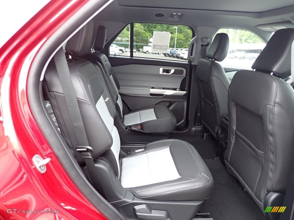 2022 Ford Explorer XLT 4WD Rear Seat Photo #144308553