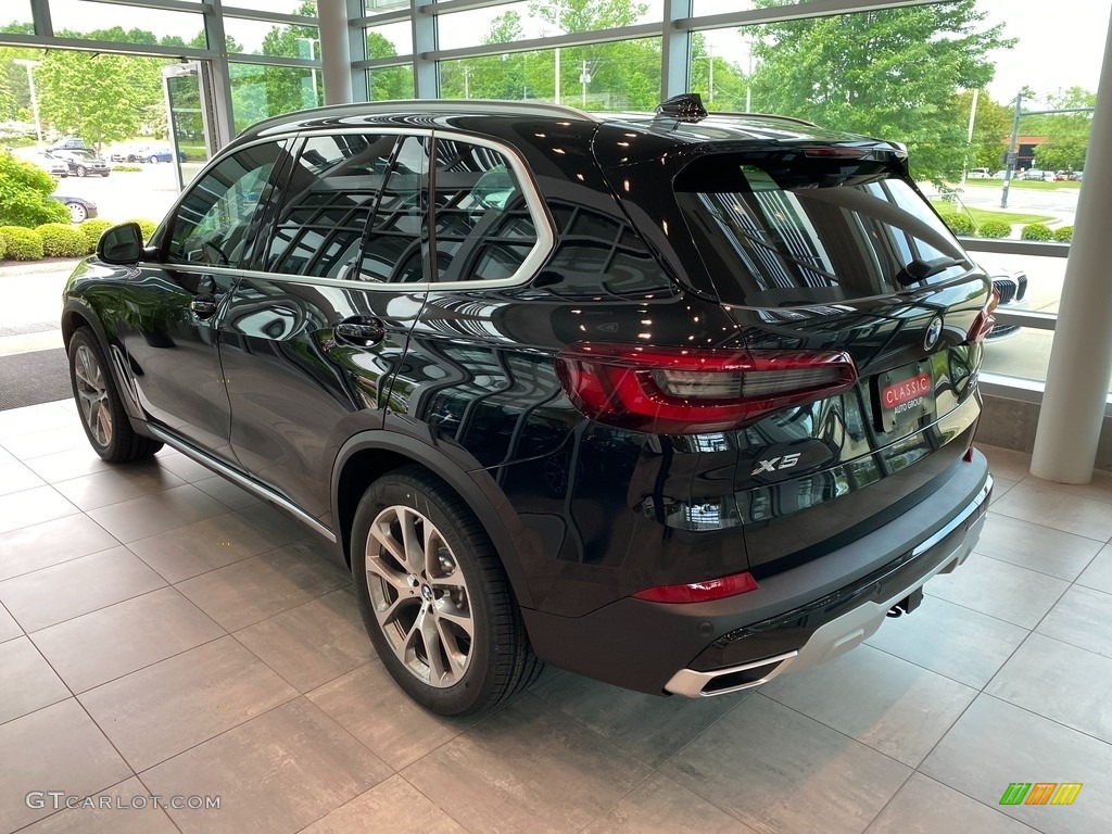 2022 X5 xDrive40i - Jet Black / Black photo #2