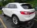 2018 White Platinum Metallic Tri-Coat Lincoln MKX Black Label AWD  photo #2