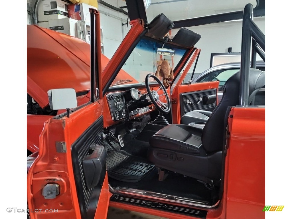 1971 Blazer K5 4x4 - Orange / Black photo #2