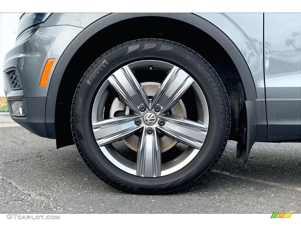 2018 Volkswagen Tiguan SEL Premium 4MOTION Wheel Photos