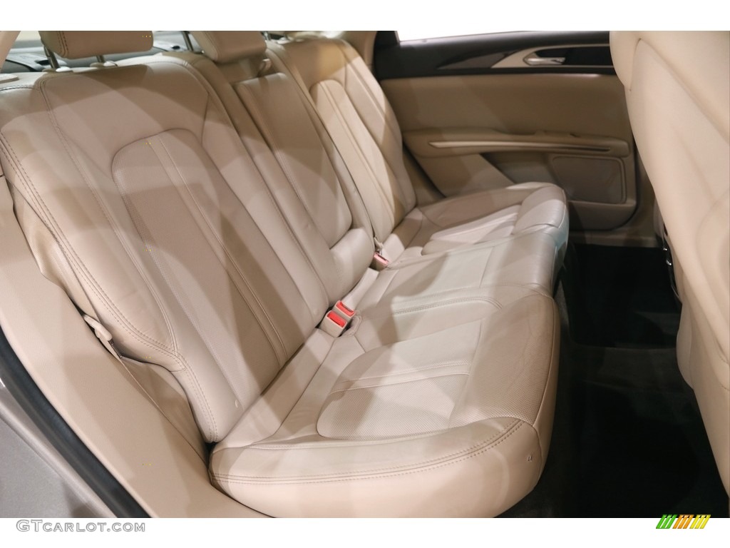 2016 Lincoln MKZ 3.7 AWD Rear Seat Photos