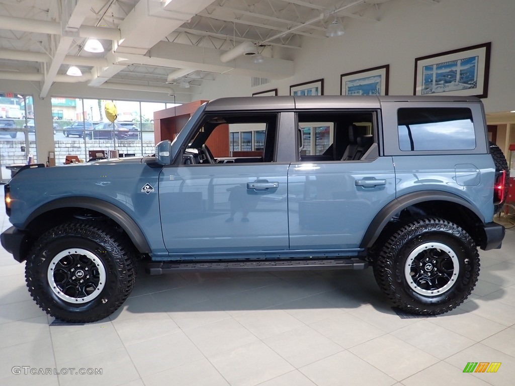 Area 51 2022 Ford Bronco Outer Banks 4x4 4-Door Exterior Photo #144320524