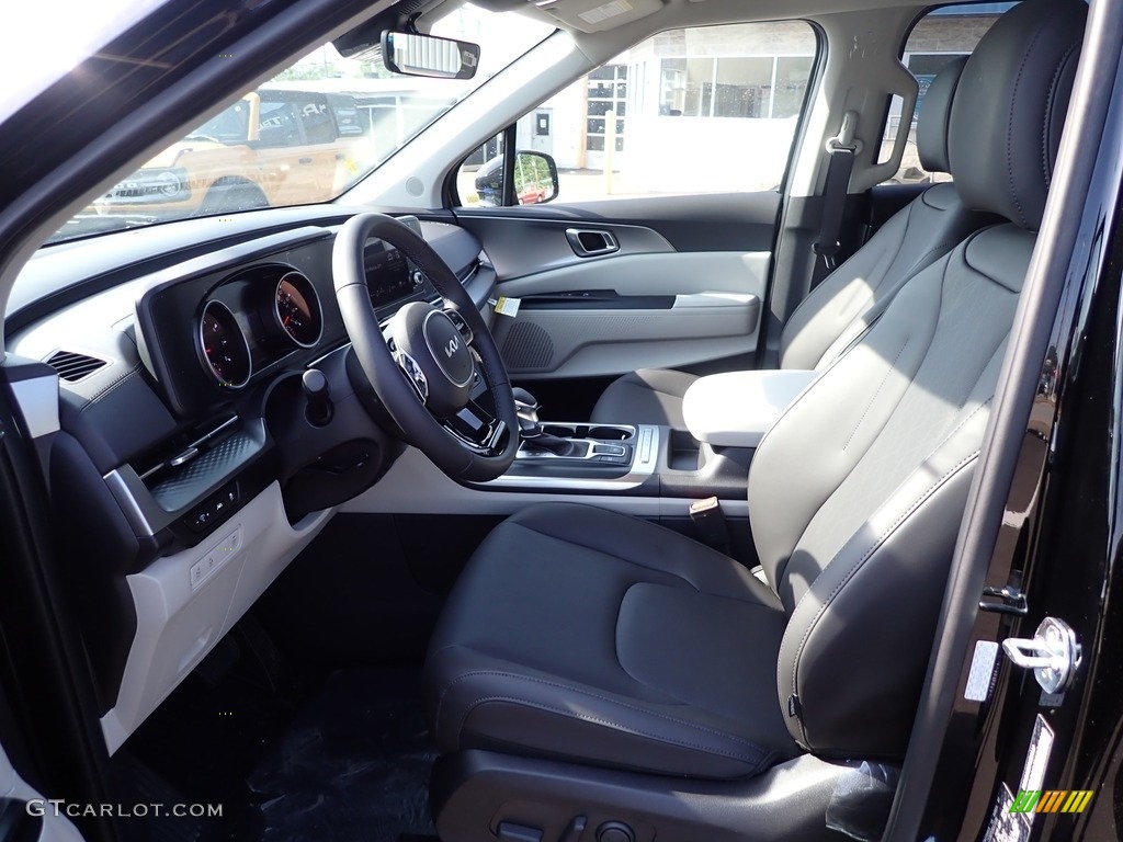 Gray Interior 2023 Kia Carnival LX Photo #144321016