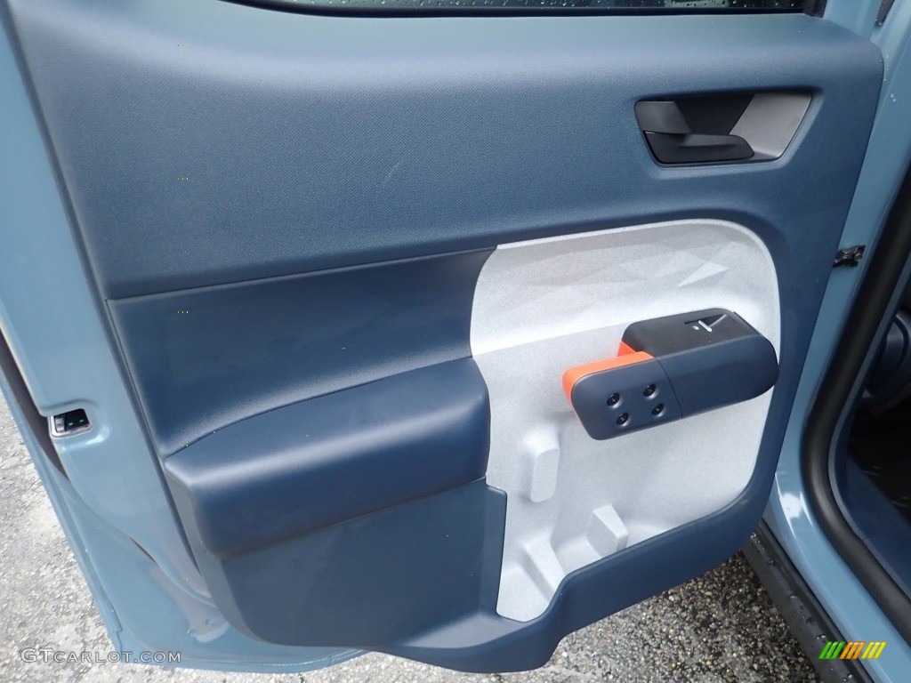 2022 Ford Maverick XLT AWD Door Panel Photos