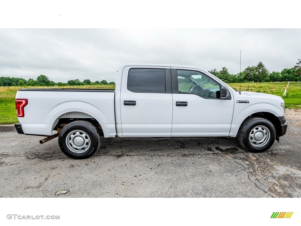 2017 F150 XL SuperCrew - Oxford White / Earth Gray photo #3