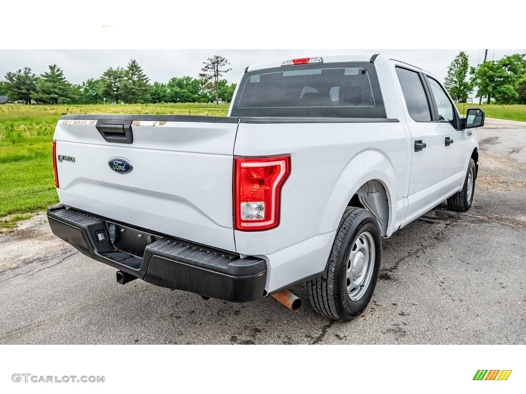 2017 F150 XL SuperCrew - Oxford White / Earth Gray photo #4