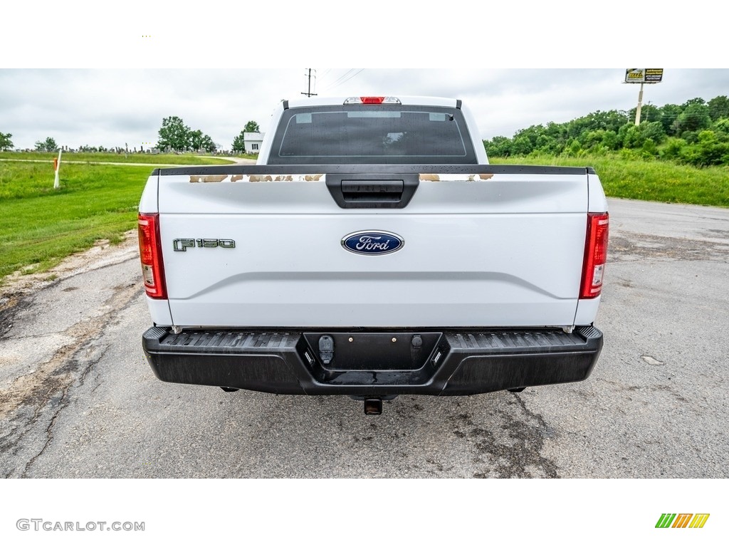 2017 F150 XL SuperCrew - Oxford White / Earth Gray photo #5