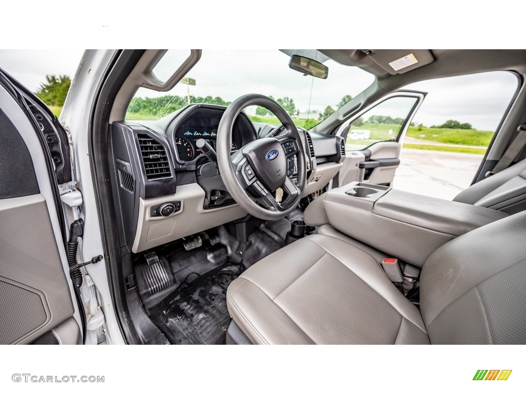 2017 F150 XL SuperCrew - Oxford White / Earth Gray photo #19