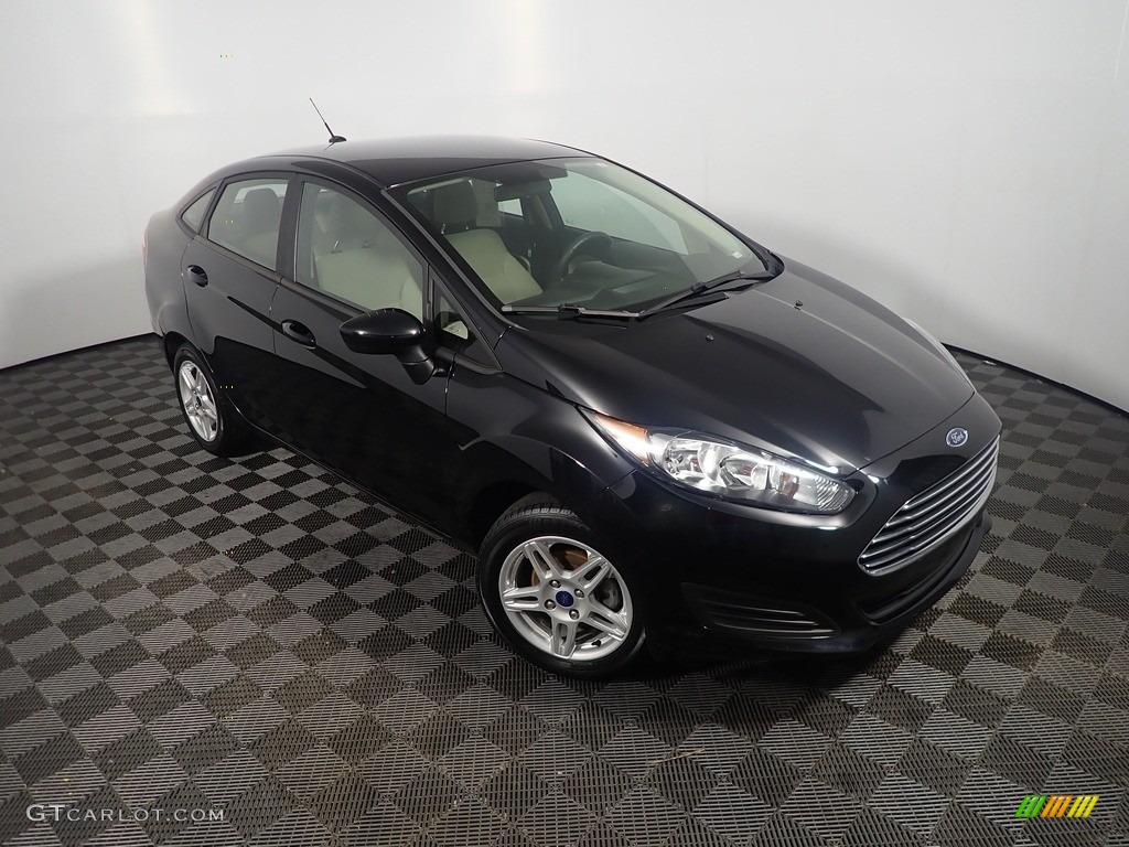 2019 Fiesta SE Sedan - Shadow Black / Medium Light Stone photo #3