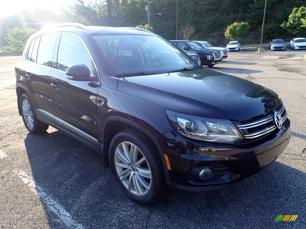 2016 Volkswagen Tiguan SE 4MOTION Exterior Photos