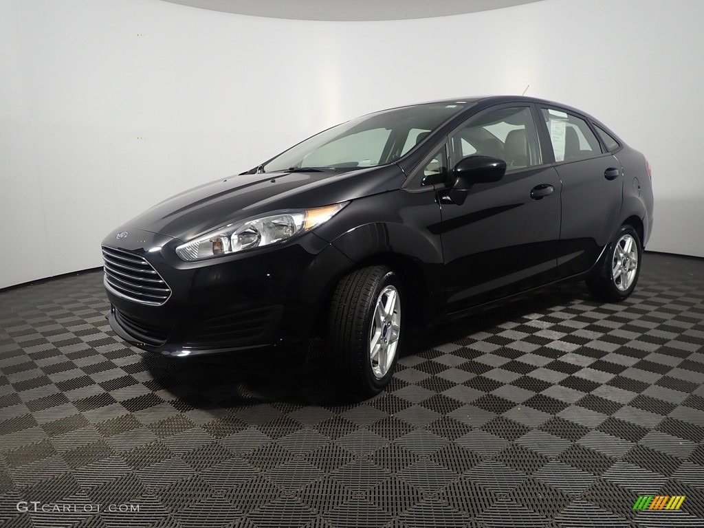 2019 Fiesta SE Sedan - Shadow Black / Medium Light Stone photo #8